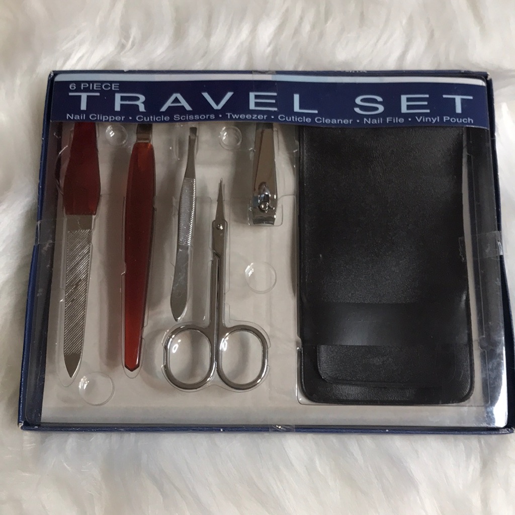 Nwot Manicure Travel Set 6 Pc